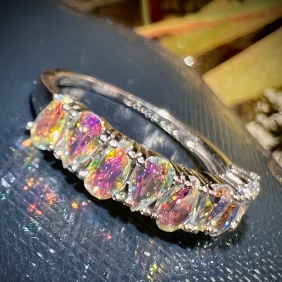 Beautiful Aurora Borealis pear cut unique band style ring 14K White Gold & 925 - Picture 13 of 13